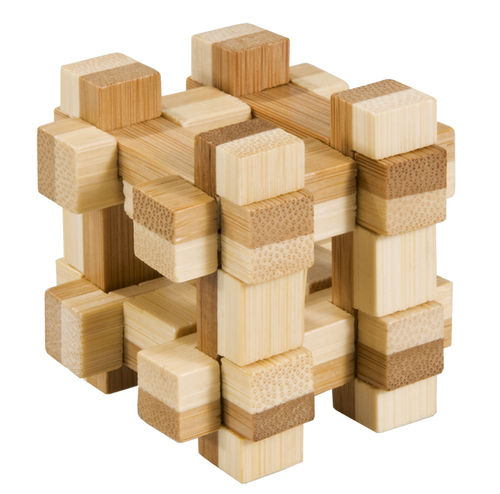 IQ-Test in a case bamboo "gridbox"
